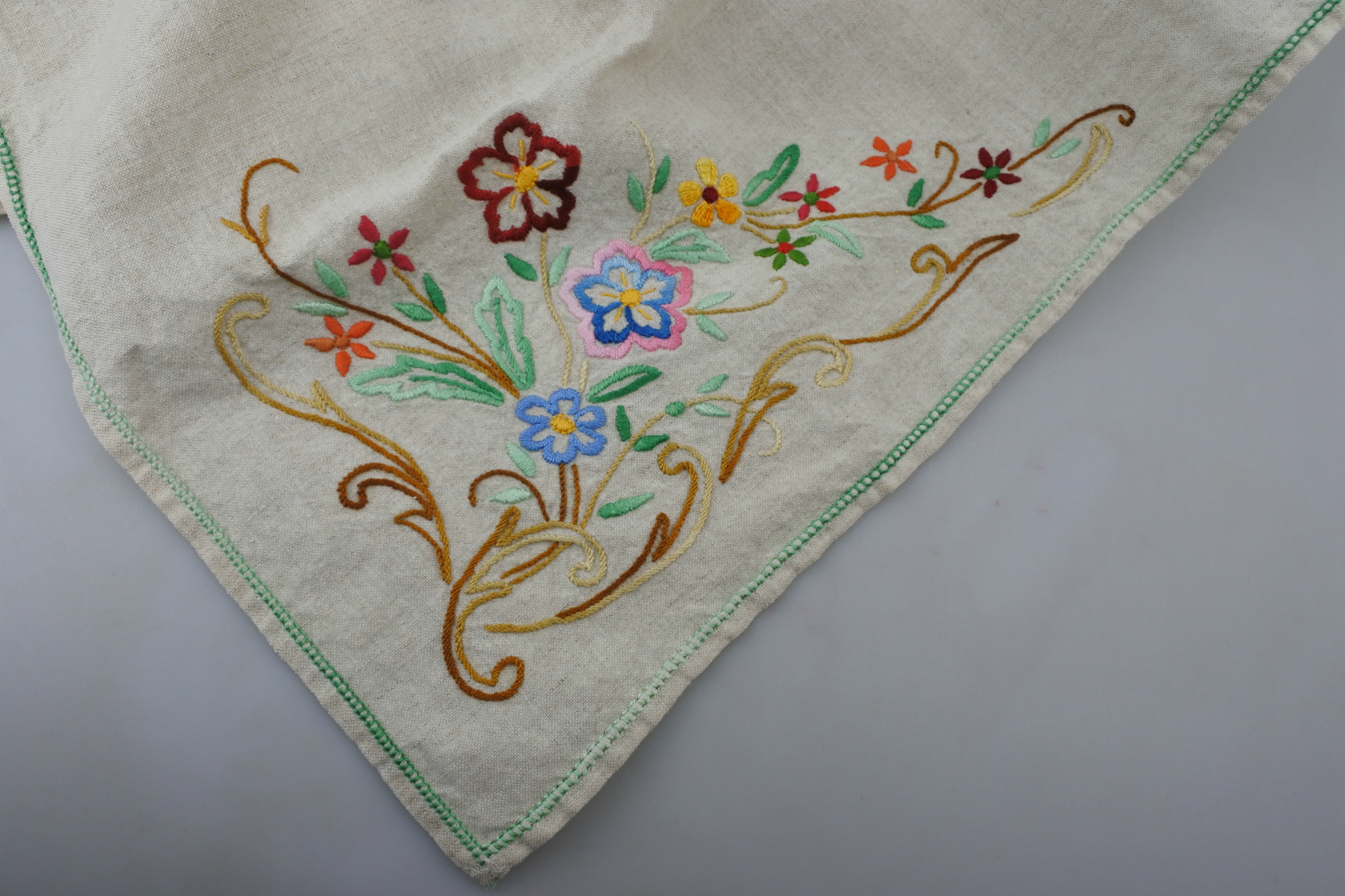 vi-embroidery-napkin-be