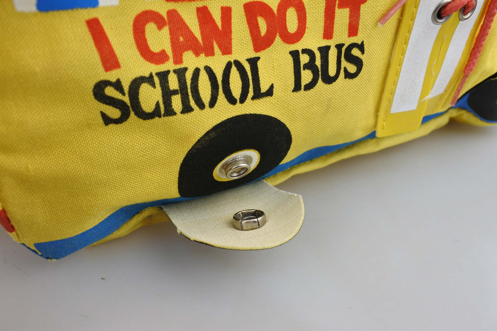 vi-schoolbus-bag