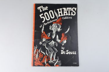 【ビンテージ】1966’s Dr. Seuss 著 「The 500 Hats of Bartholomew Cubbins（ふしぎな500のぼうし」絵本