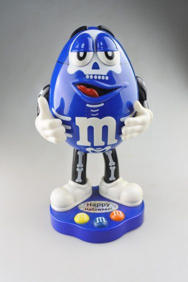 【ビンテージ】2015年 M&M’s（エムアンドエムズ）ハロウィーン仕様ブルースケルトンチョコディスペンサー